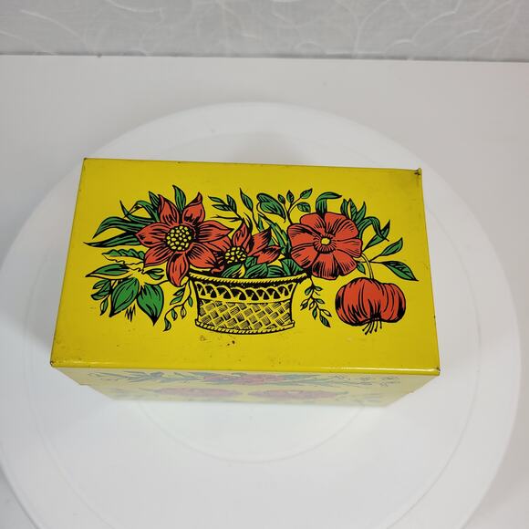 Vintage Syndicate Mfg Recipe Box Yellow Red Floral Metal Tin with Divider Cards - Picture 7 of 16
